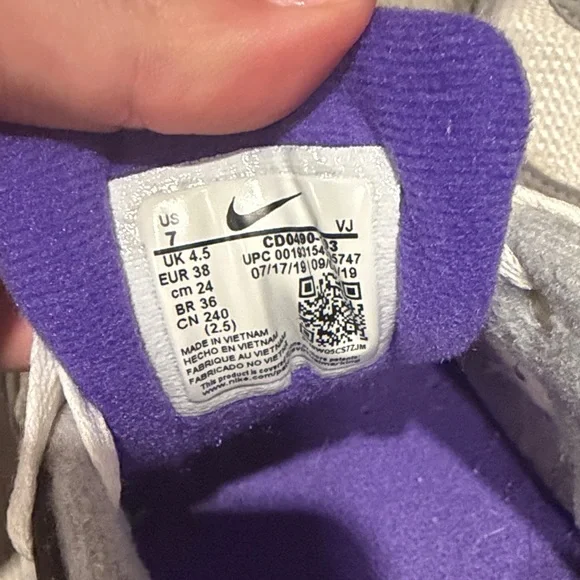 Nike Purple Air Max’s - Picture 5 of 5